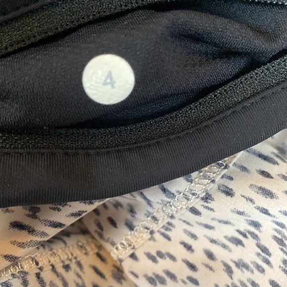 Lululemon tennis skirt - Picture 4 of 5